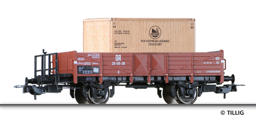 Gondola car type O29 loaded with crate &quot;VEB Chemieanlagenbau&quot;<br /><a href='images/pictures/Sachsenmodelle/76567.jpg' target='_blank'>Full size image</a>